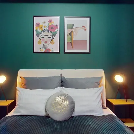 Market Square Tectumapartments 4*