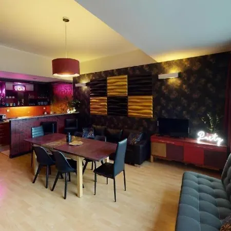 Market Square Tectumapartments فندق مبيت وإفطار فروتسواف
